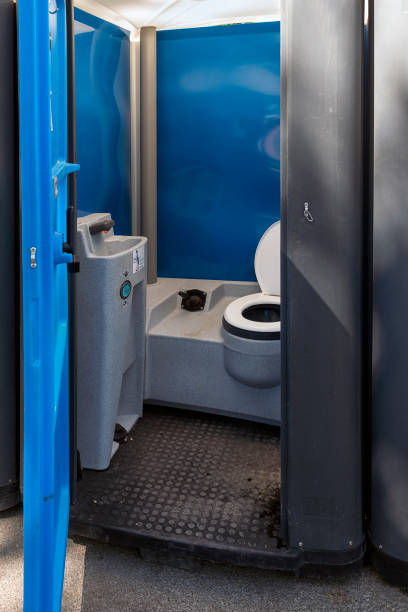 Best Portable restroom trailer rental  in Wright City, MO